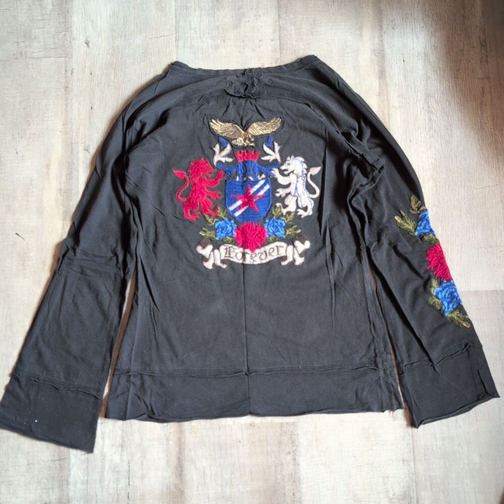 Women's Forever 21 Long Flare Sleeve Top Shirt Embroidered Floral Black L - Picture 2 of 7